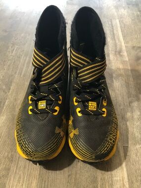 Under Armour Black and Yellow Kids Athletic Football Cleats
